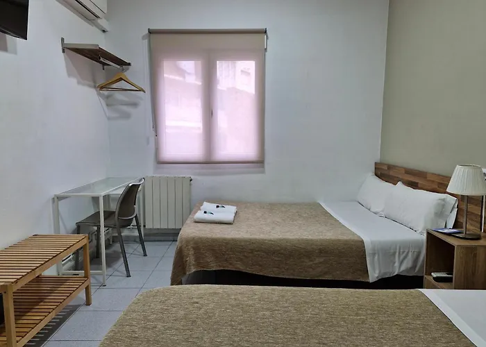 Elkano Hotel *