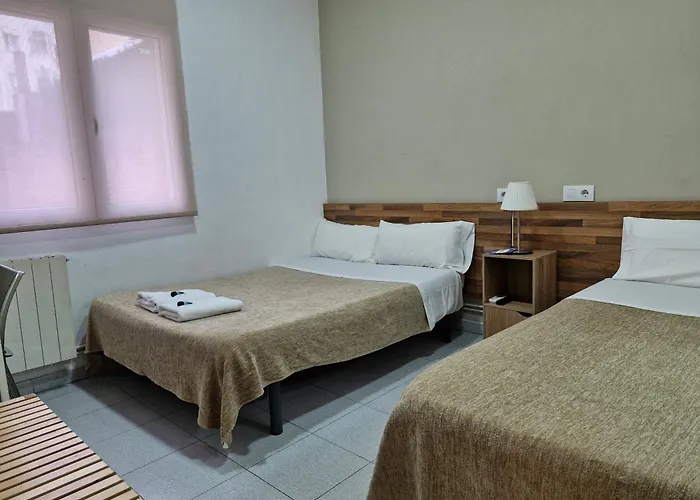 Elkano Hotel *