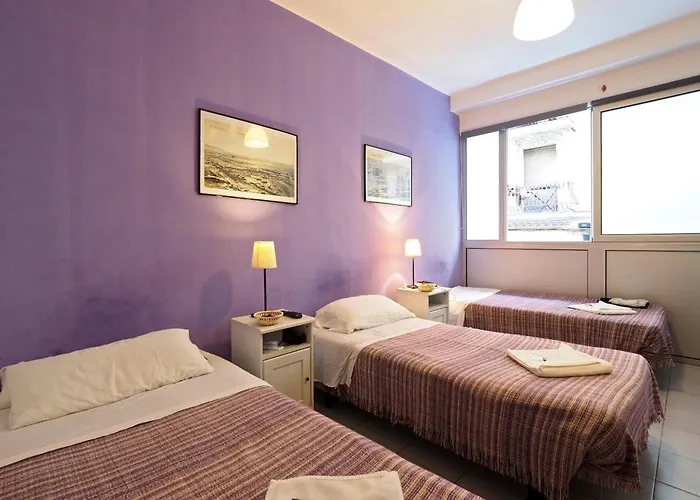 Elkano Hotel *